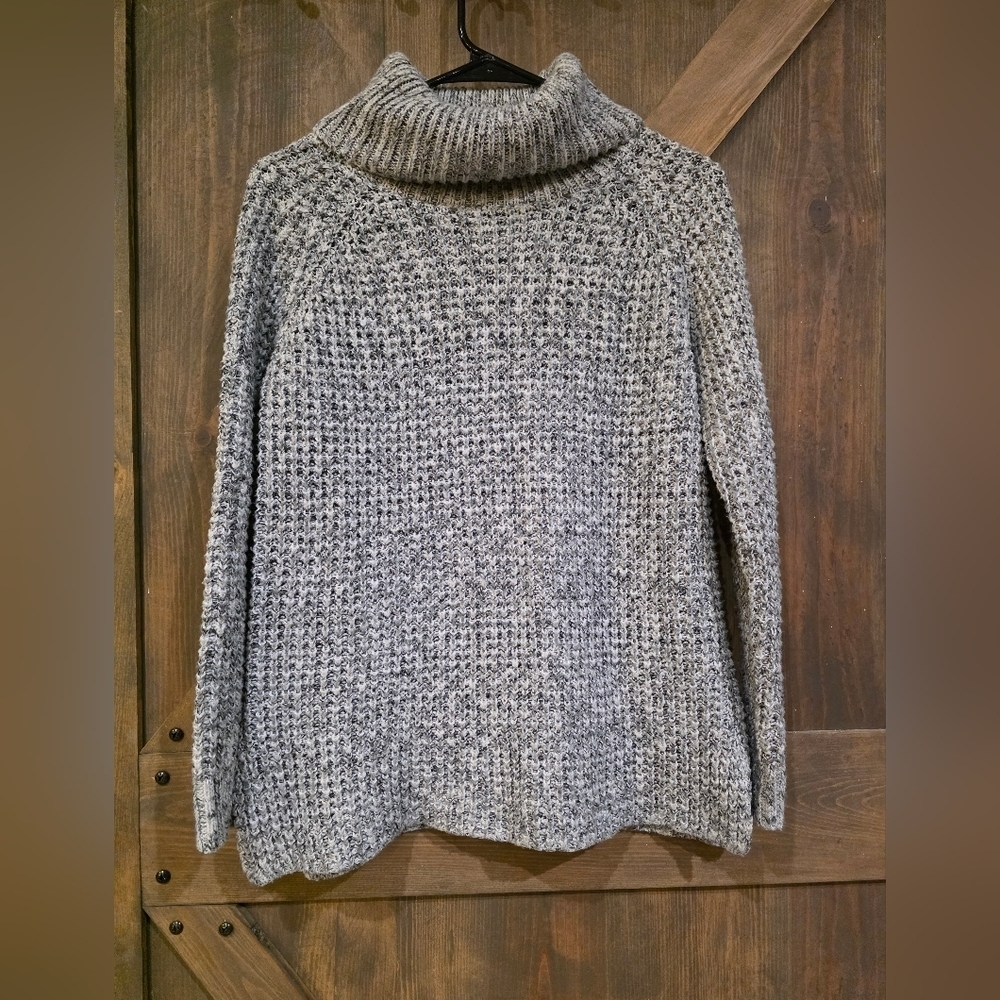 FOREVER 21 Gray Turtleneck Sweater Womens Size Medium
